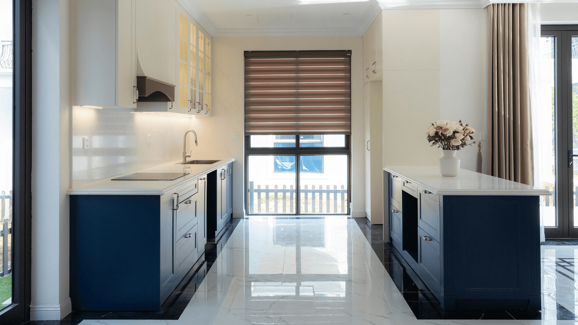 Saubere Inneneinrichtung nach Reinigung der Flächen